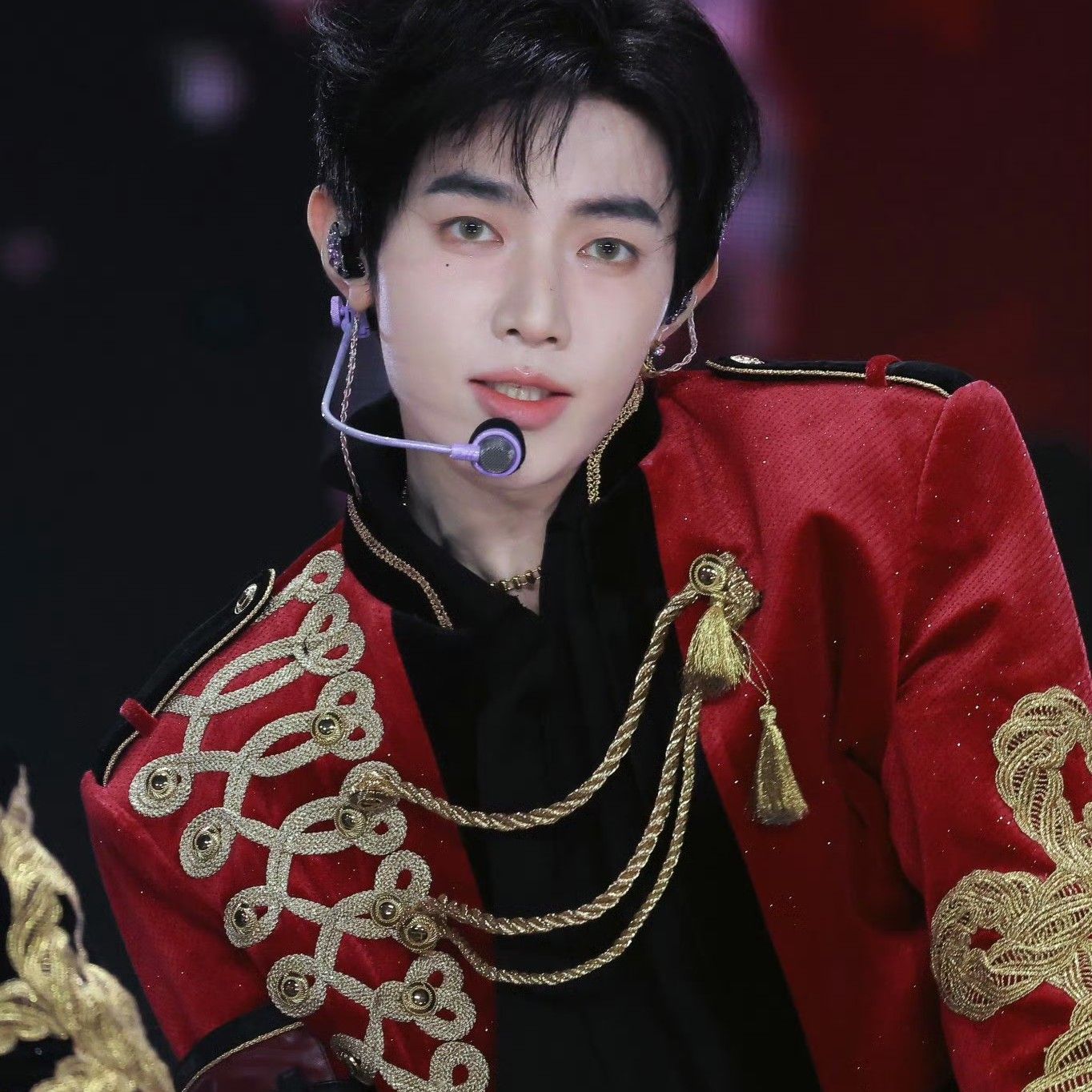 Foto aktivitas terbaru Zhang Hao (ZEROBASEONE)