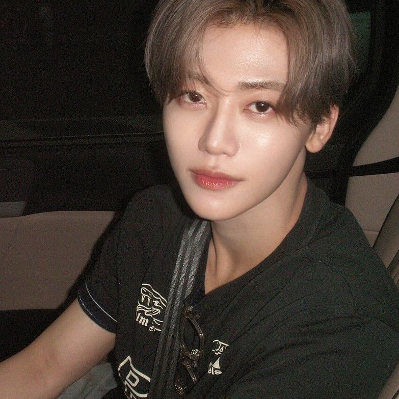 Behind-the-scenes cut of NCT