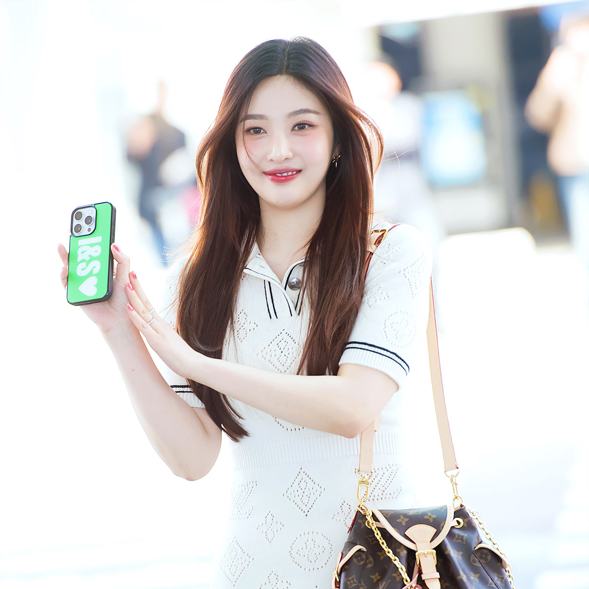 Recent activity shot of Red Velvet