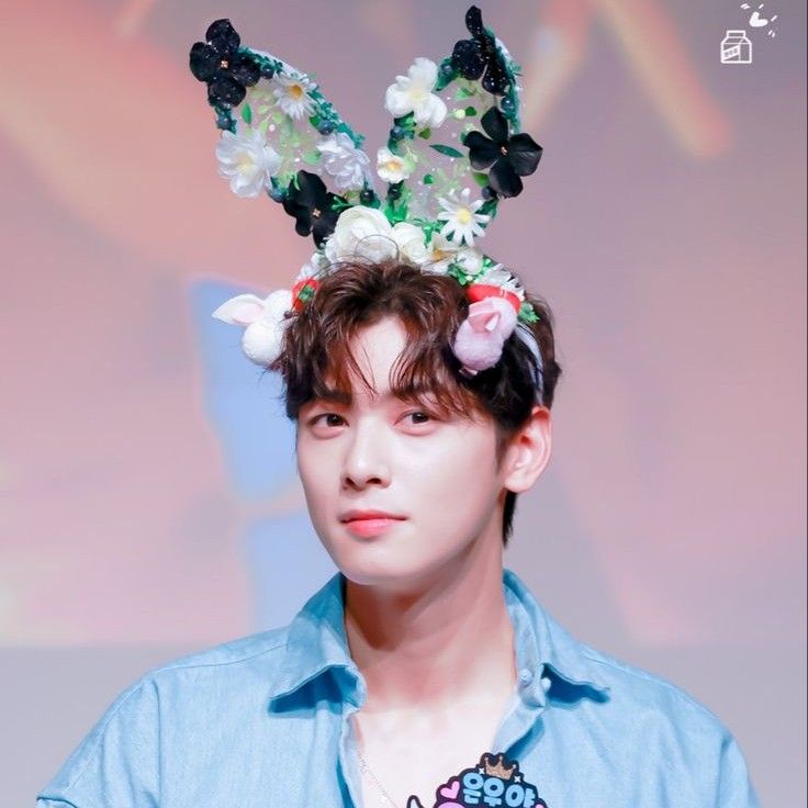 Recent activity shot of Eunwoo (ASTRO)