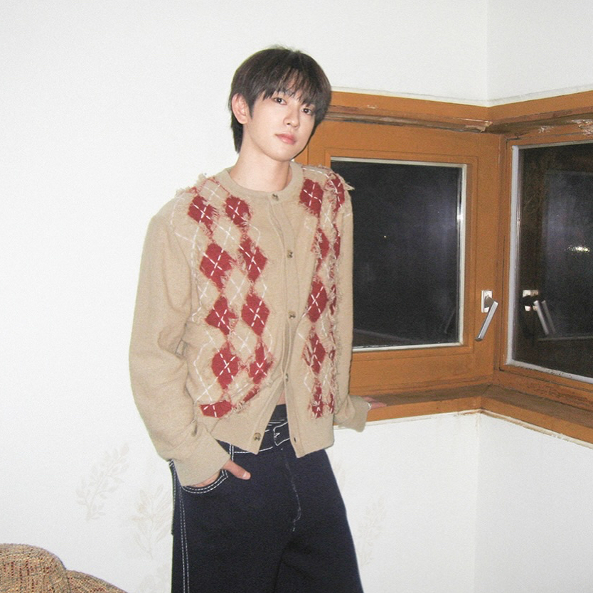 Latest photo of Jinyoung (GOT7)