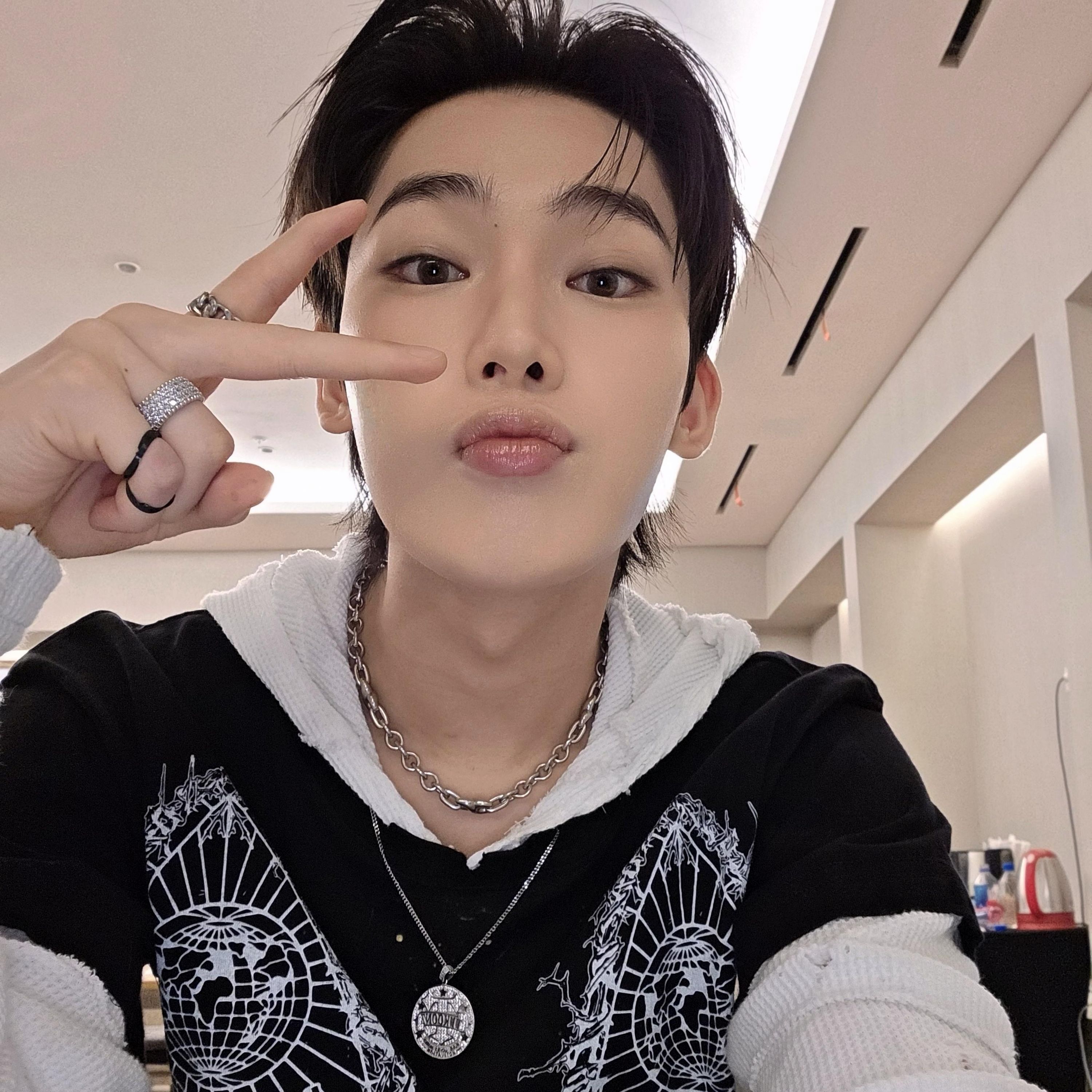 선우 (ENHYPEN)의 비하인드 컷