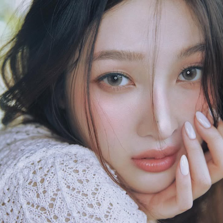 Behind-the-scenes cut of Joy (Red Velvet)