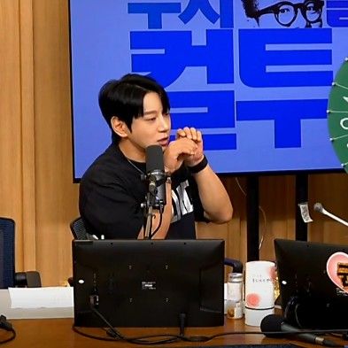 Latest photo of Hwang Chiyeol