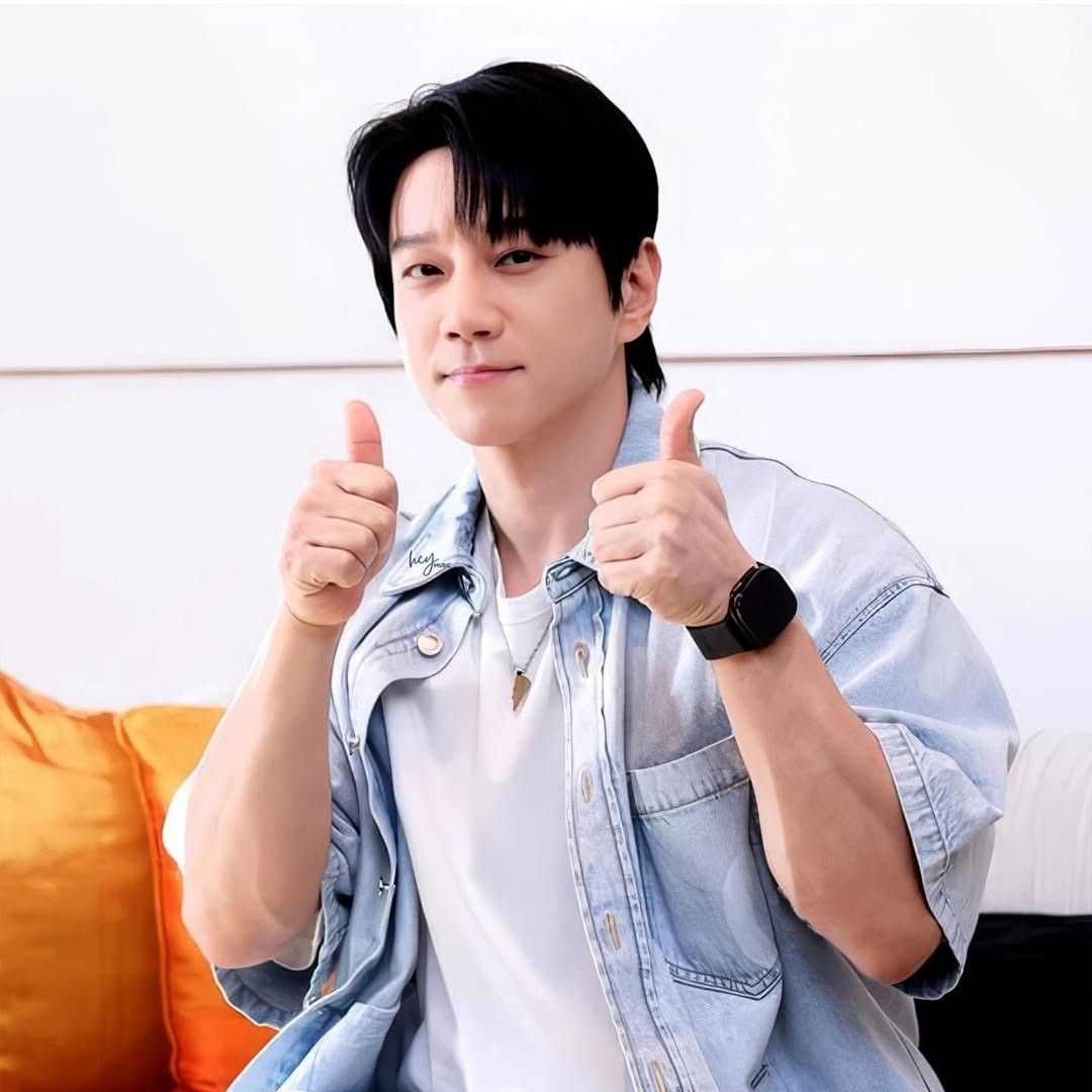 Recent activity shot of Hwang Chiyeol