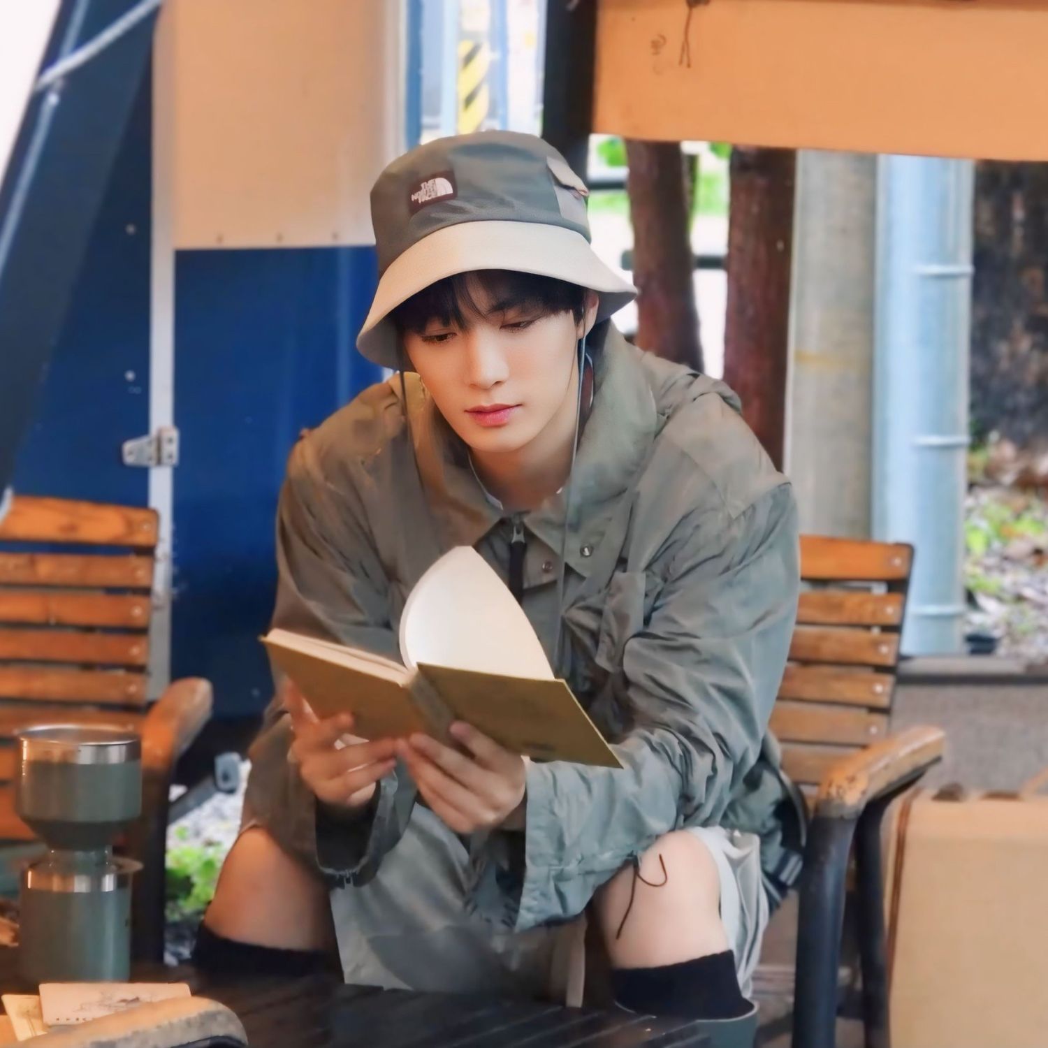 Potret di balik layar Kim Jonghyeon