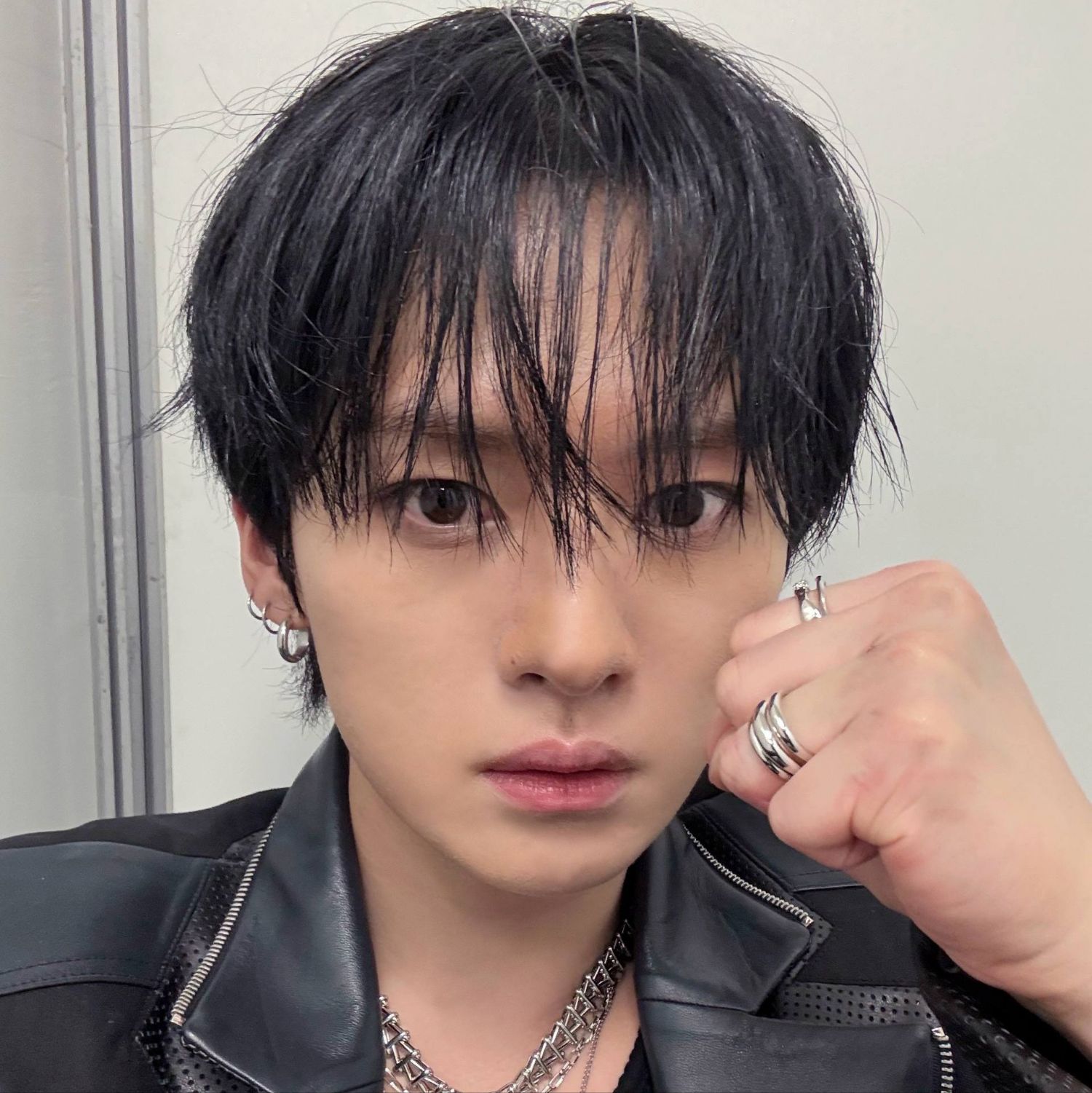 Behind-the-scenes cut of Stray Kids