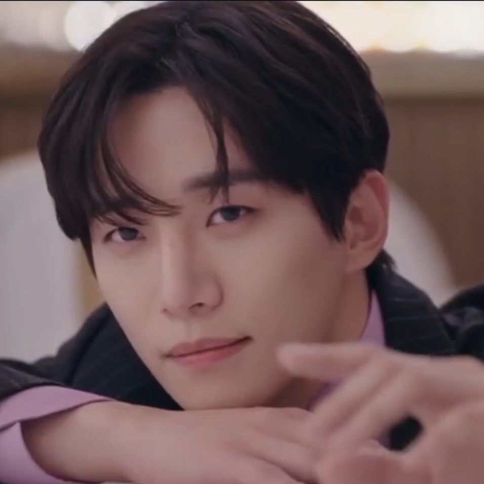 Behind-the-scenes cut of Junho (2PM)