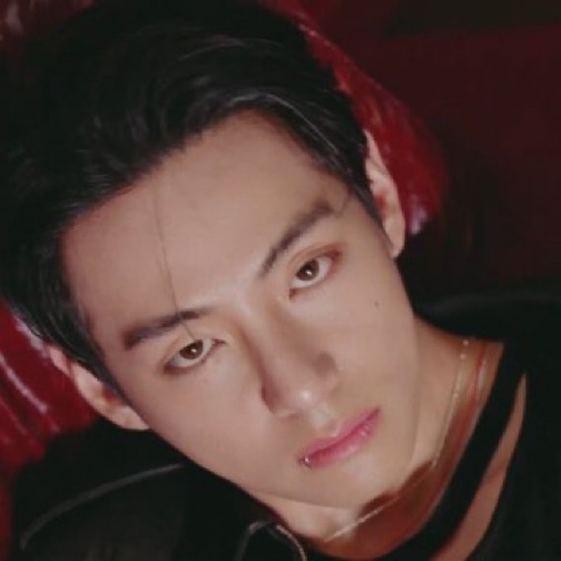 뷔 (방탄소년단) 최근 활동샷