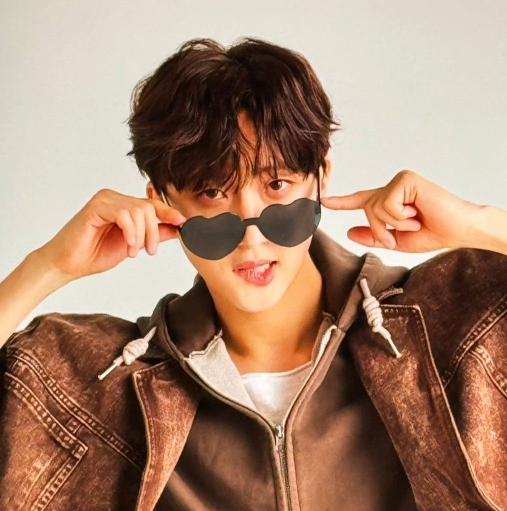Latest photo of Hui (PENTAGON)