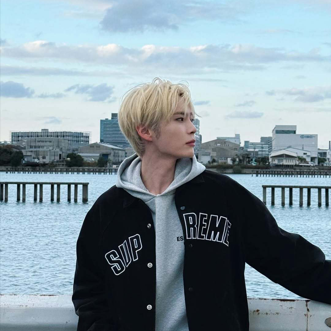 Latest photo of Sung Hanbin (ZEROBASEONE)