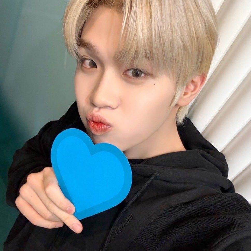 Recent activity shot of Kim Taerae (ZEROBASEONE)