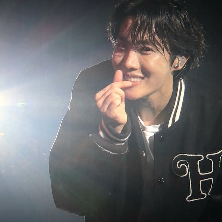 J-hope (防彈少年團)的幕後花絮