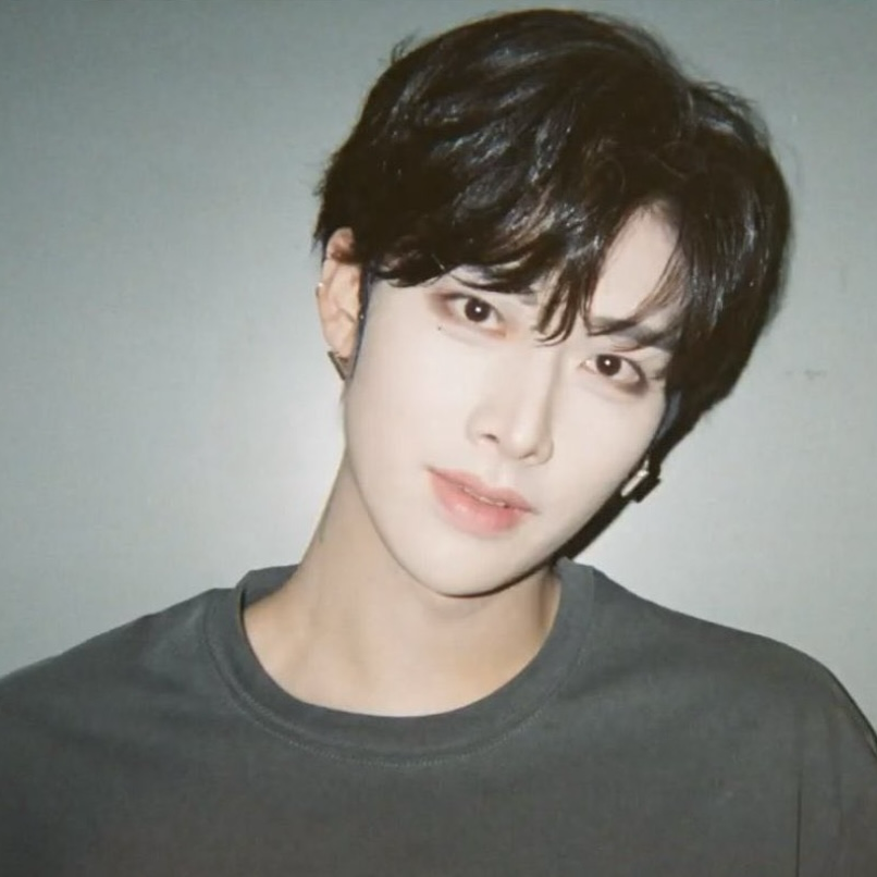 Behind-the-scenes cut of Ricky (ZEROBASEONE)