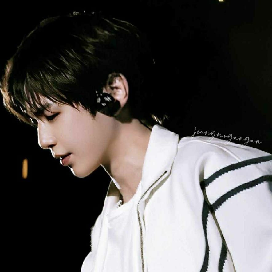 Latest photo of Kang Daniel