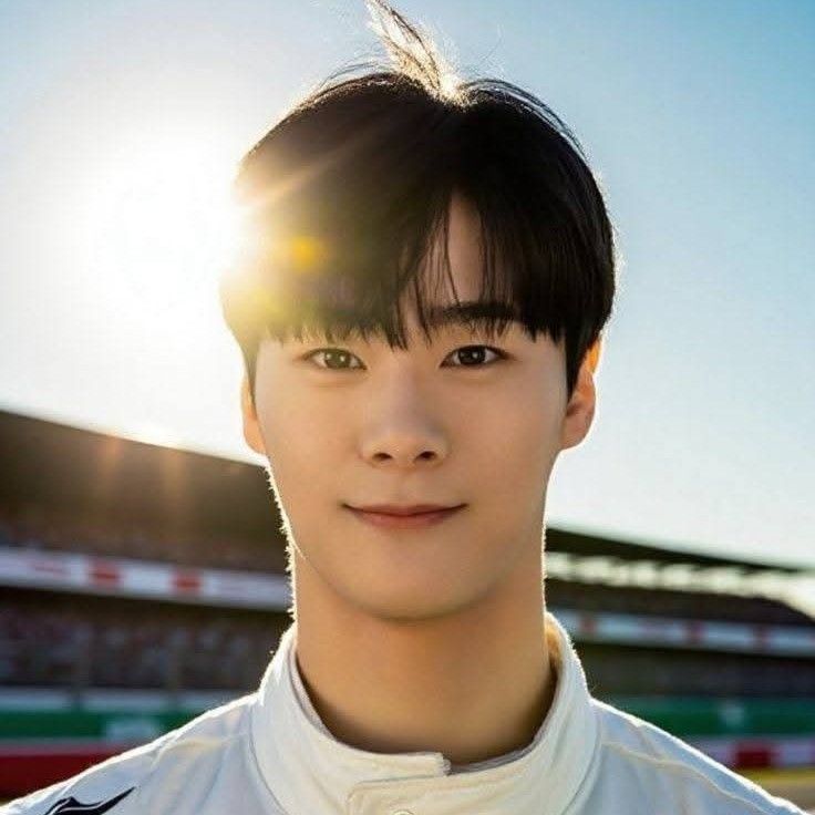 Latest photo of Moonbin (ASTRO)