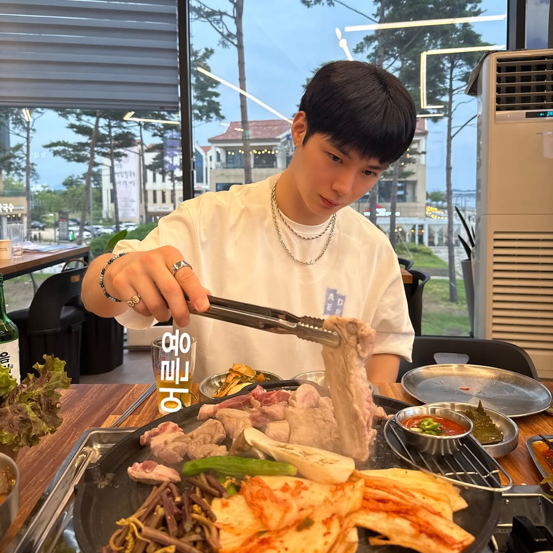 A moment captured by HANGYEOM (OMEGA X)'s fan