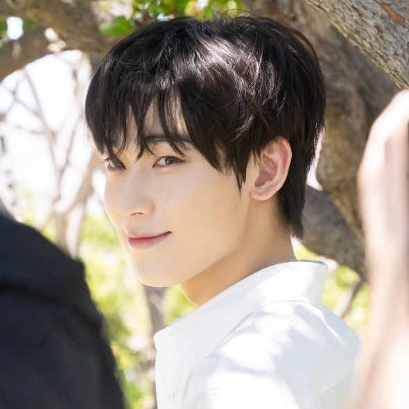 선우 (ENHYPEN) 최근 활동샷