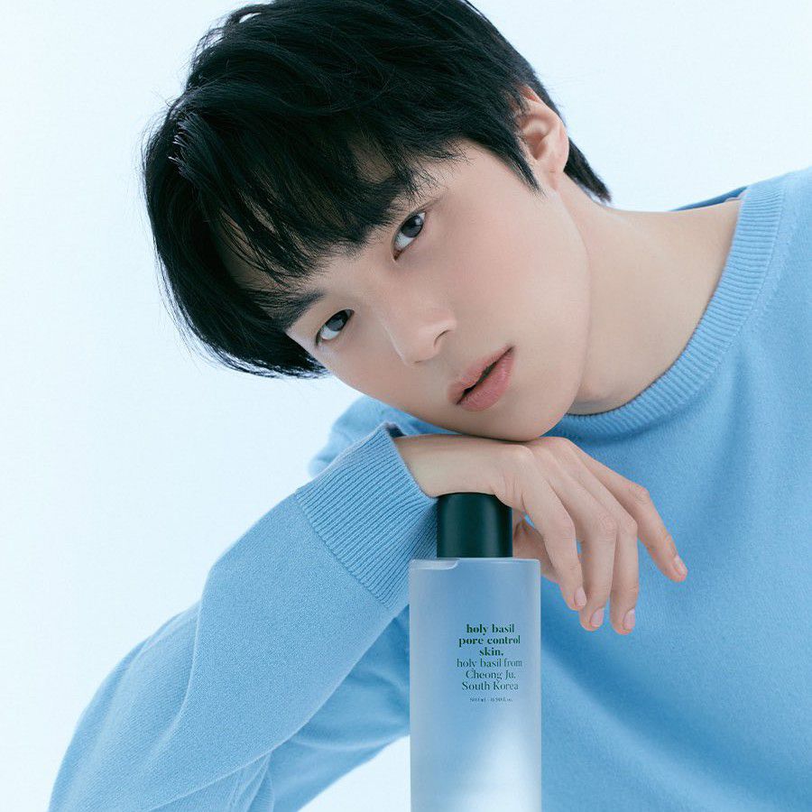 Latest photo of Minhyuk (MONSTA X)