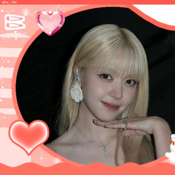 今天在最爱偶像中闪耀的LILY (NMIXX)代表照片