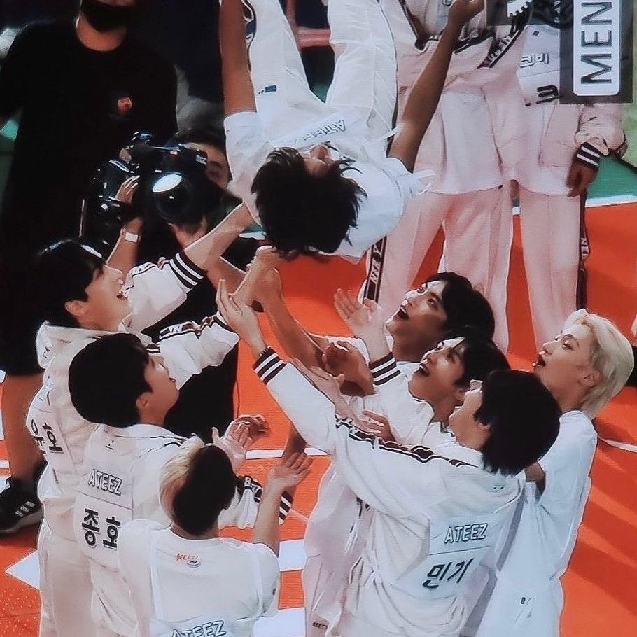 에이티즈 최근 활동샷