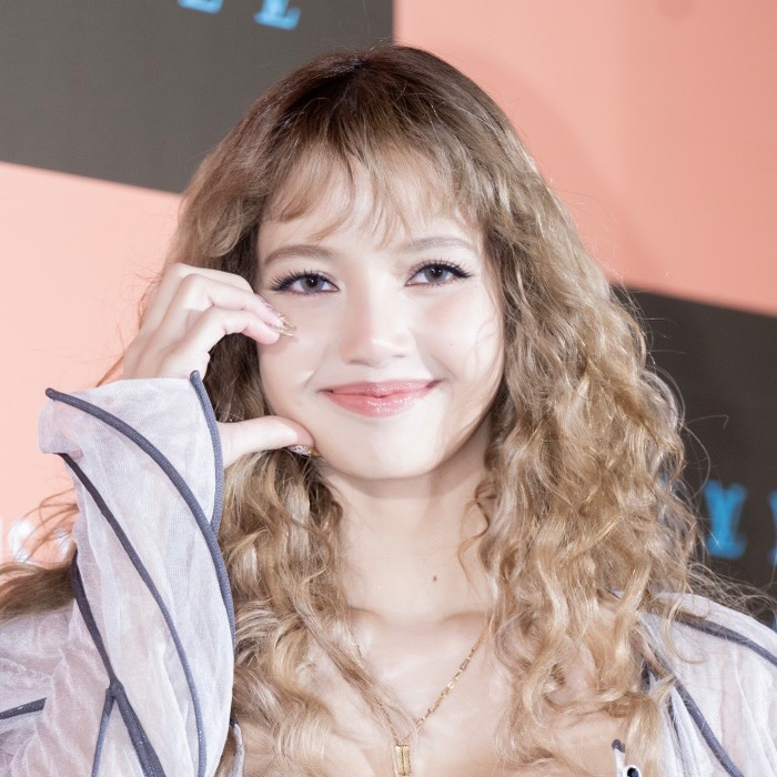 리사 (BLACKPINK)의 비하인드 컷