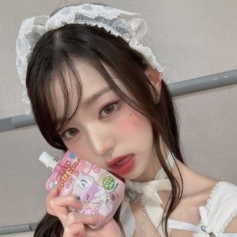 Recent activity shot of Jang Wonyoung (IVE)