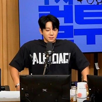 Recent activity shot of Hwang Chiyeol