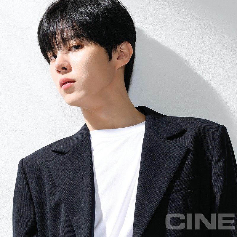 A moment captured by Kim Wooseok's fan