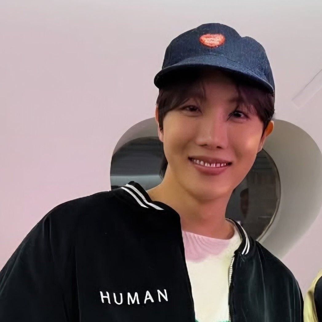 J-hope (防彈少年團)的最新活動照片