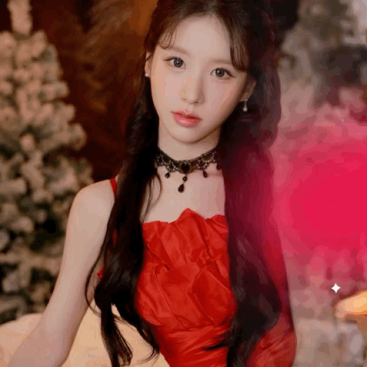 Behind-the-scenes cut of HeeJin (ARTMS)