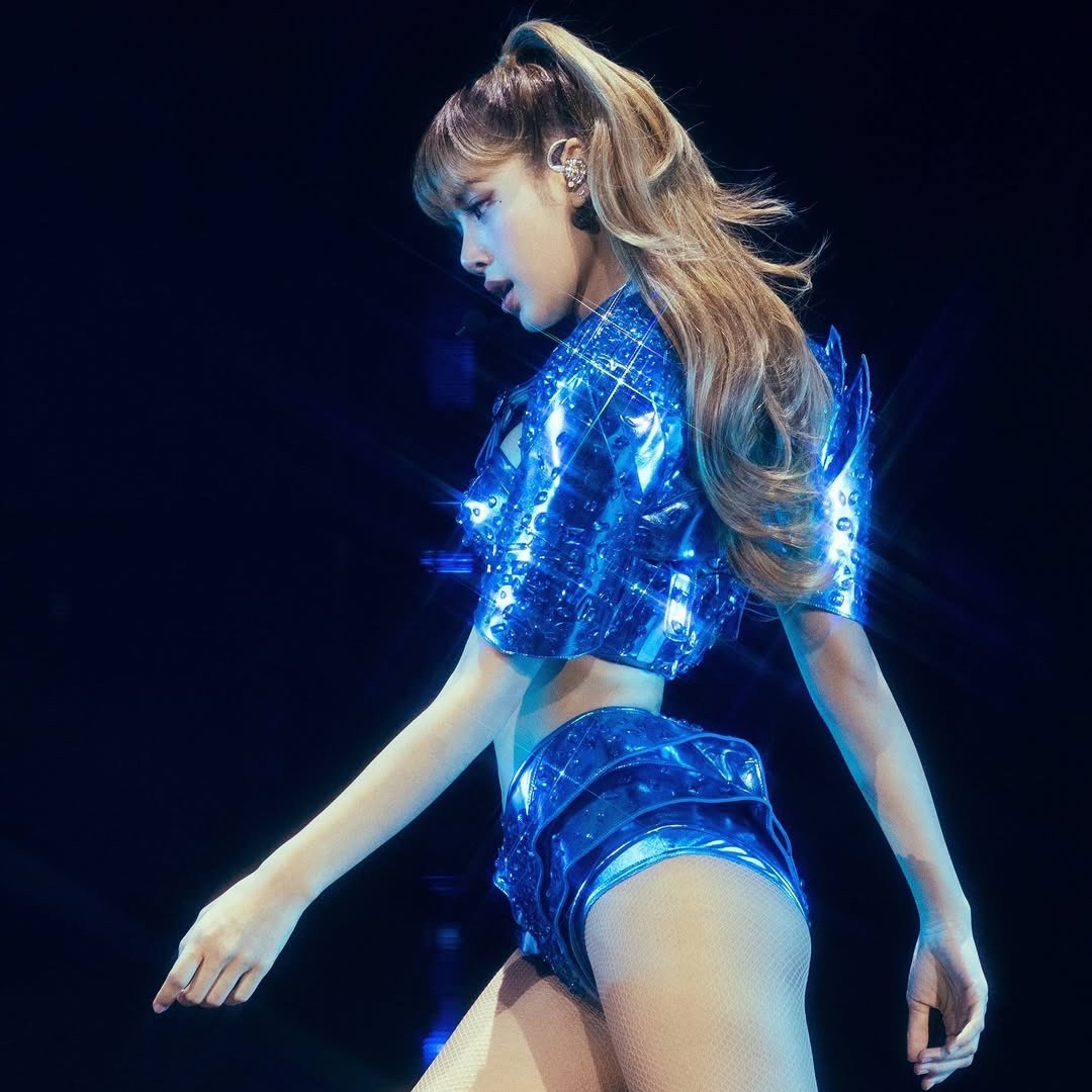 리사 (BLACKPINK)의 최신 사진