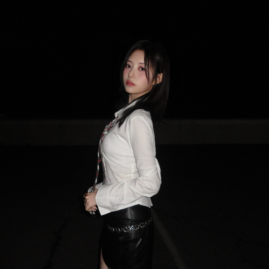 A moment captured by Liv (RESCENE)'s fan