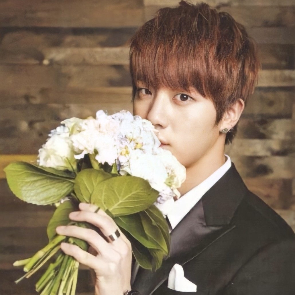 Behind-the-scenes cut of Jin (BTS)