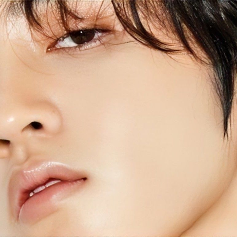 A moment captured by Wooseok (PENTAGON)'s fan