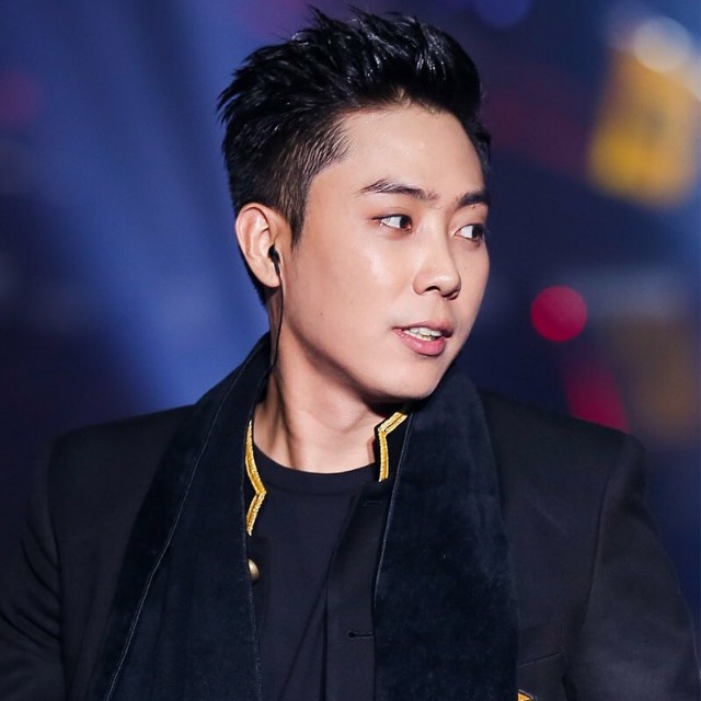 Potret di balik layar Eun Jiwon (SECHSKIES)