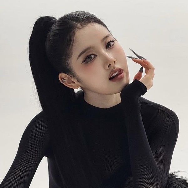 Shining profile picture of Sieun (STAYC) on today's Choeaedol