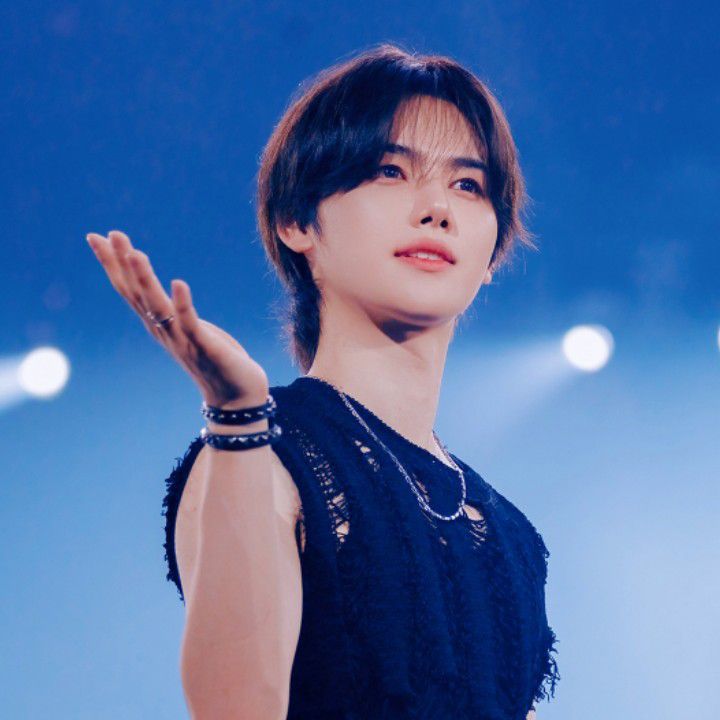 Behind-the-scenes cut of Minhee (CRAVITY)