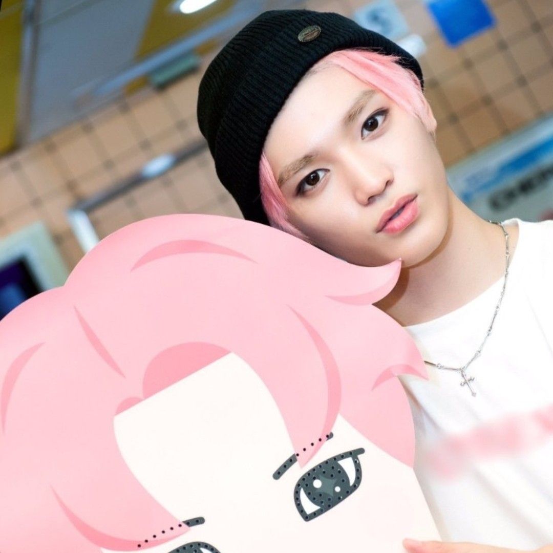 Behind-the-scenes cut of NCT