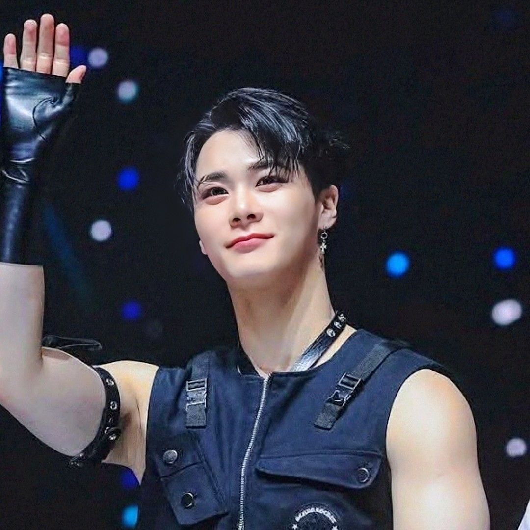 Latest photo of Moonbin (ASTRO)