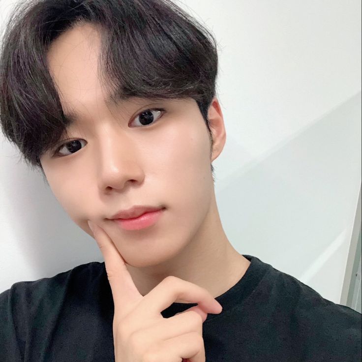 Behind-the-scenes cut of Kim Junseo (ALPHA DRIVE ONE)