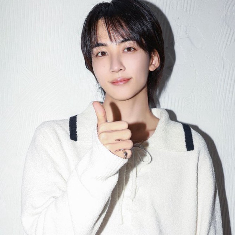 Latest photo of Jeonghan (SEVENTEEN)