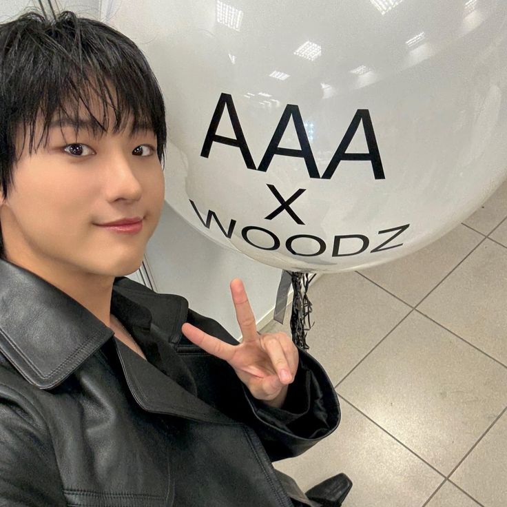 Behind-the-scenes cut of WOODZ