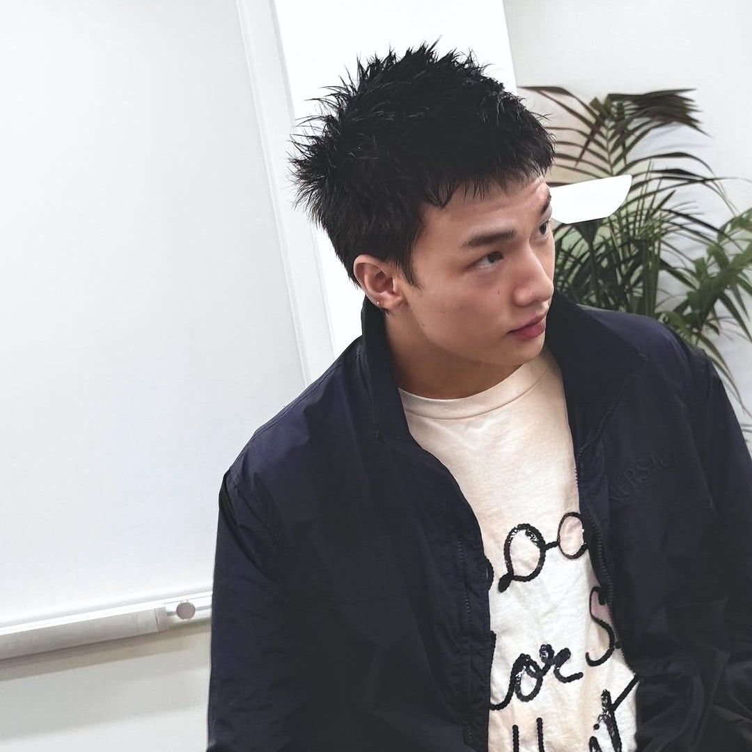 Latest photo of Hyunjin (Stray Kids)