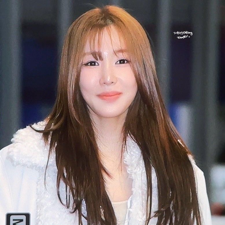 ティファニー・ヨン (少女時代)の最近の活動写真