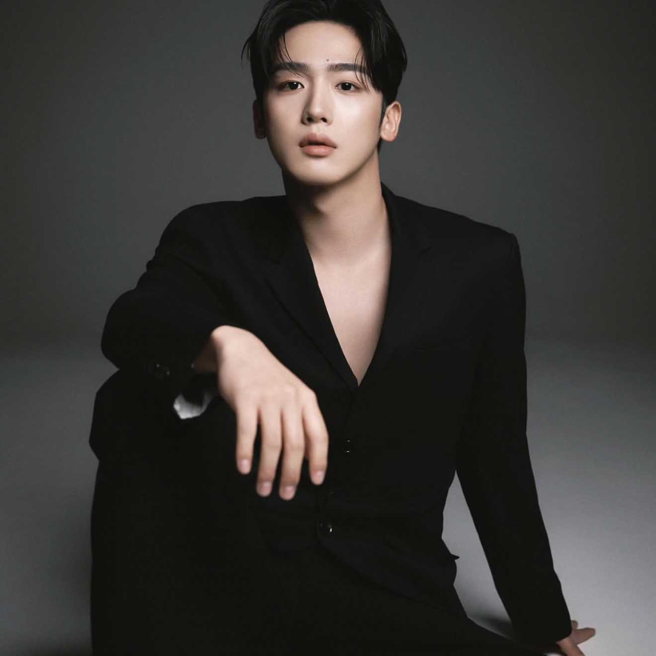 Behind-the-scenes cut of Kim Yohan (WEi)