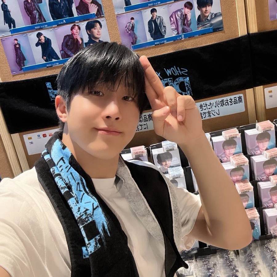 Jinjin (ASTRO)粉丝拍下的瞬间