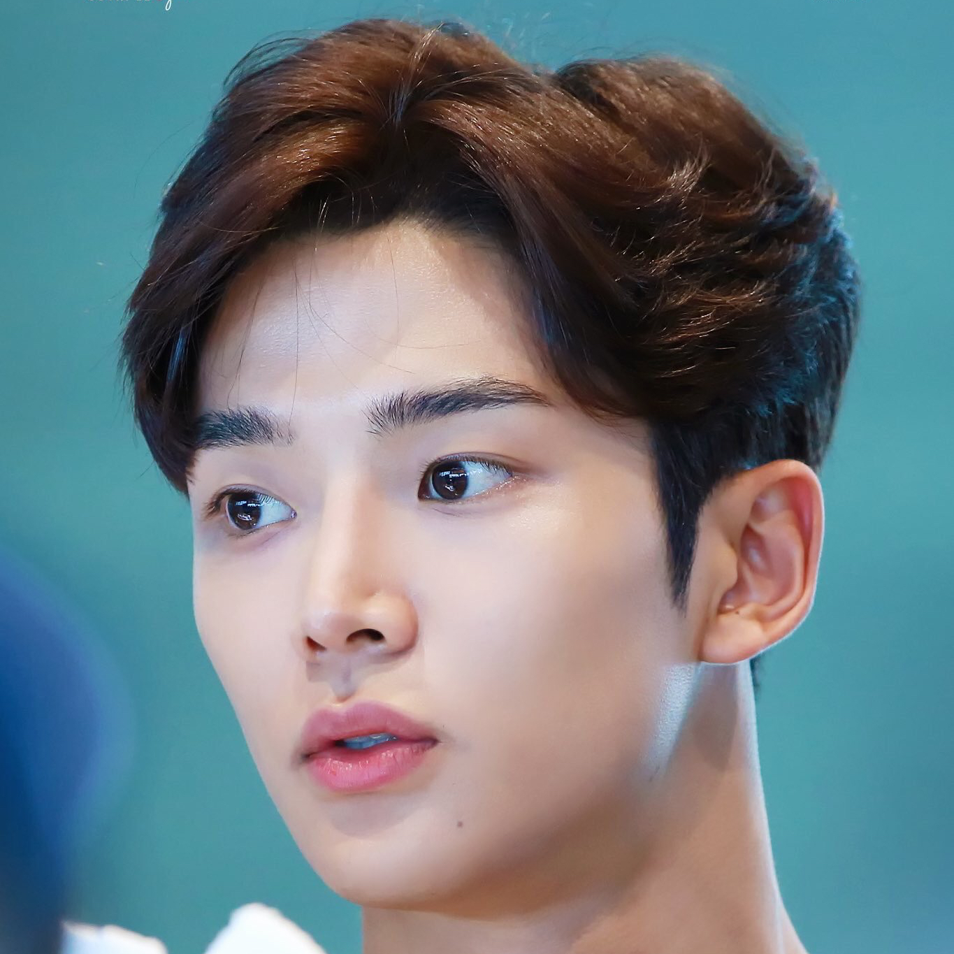 A moment captured by Rowoon's fan