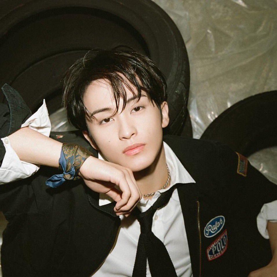 A moment captured by Mark (NCT 127, NCT DREAM)'s fan