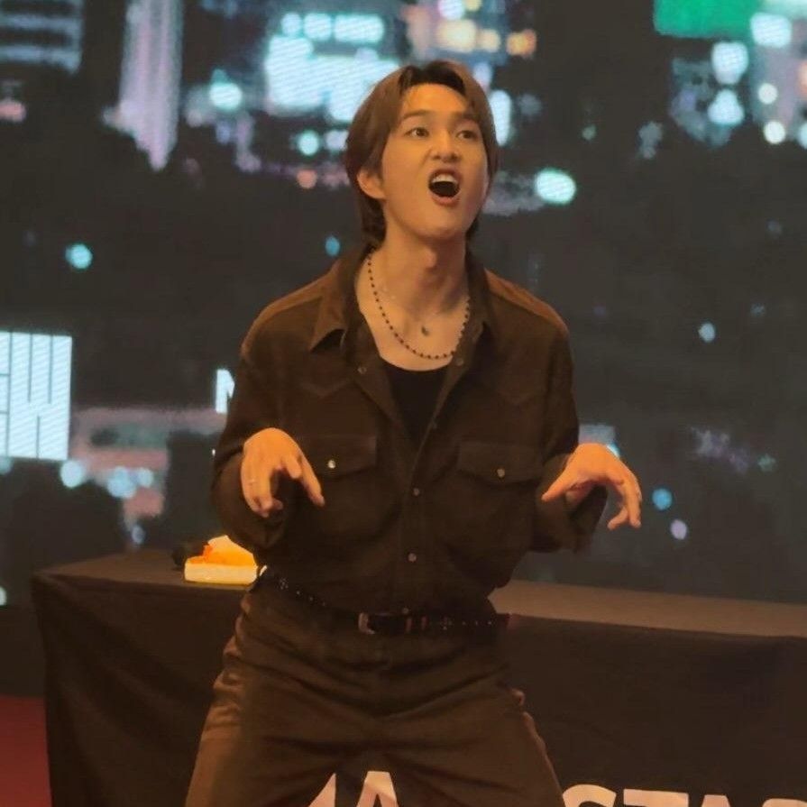 Behind-the-scenes cut of Onew (SHINee)